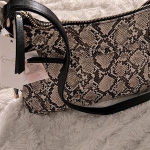 Jessica Simpson NWT Snakeskin shoulder bag